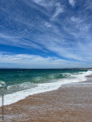 Fresh blue and azure sea  sea horizon background