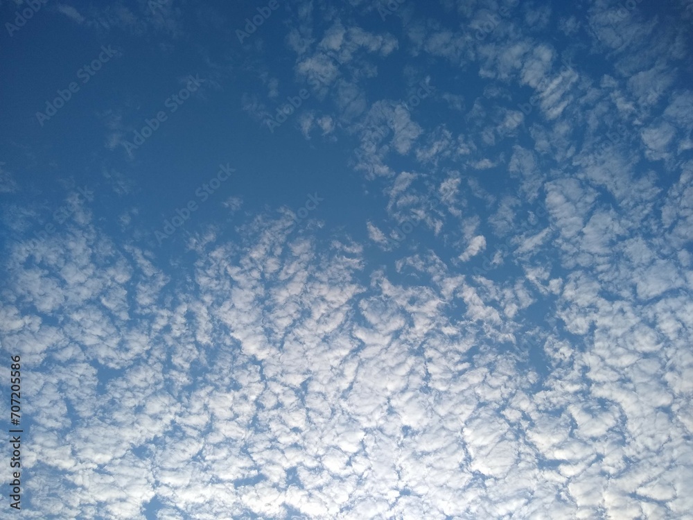 Obraz premium Altocumulus in sky