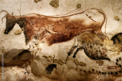 The caves of Lascaux are caves decorated with Paleolithic paintings, considered one of the most important testimonies of prehistoric art (UNESCO)