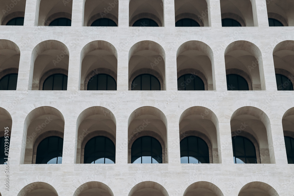 Ταπετσαρία The Palazzo della Civilta Italiana, also known as the Colosseo Quadrato, is a building in the EUR district in Rome