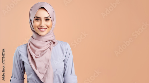 Arab woman in retail worker uniform smile isolated on pastel background © Ari