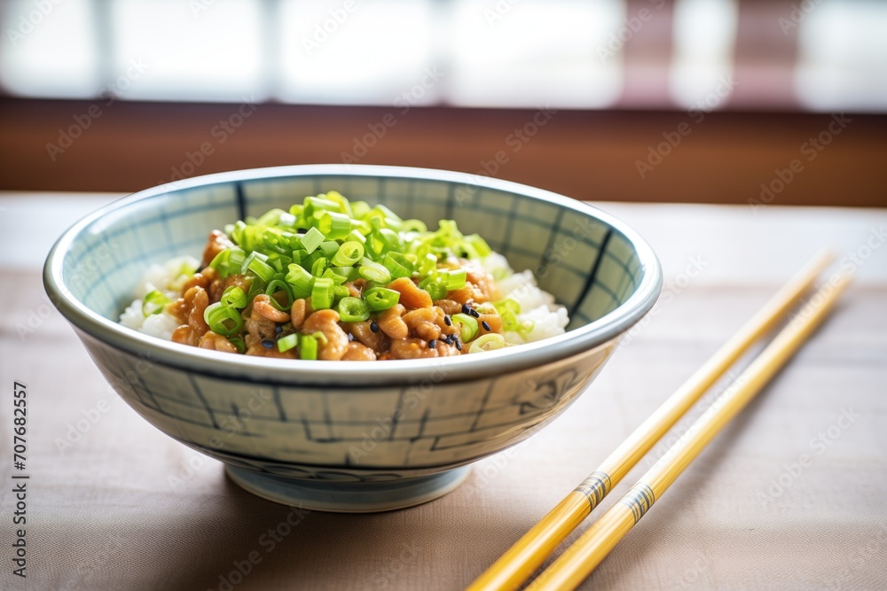 natto with sliced green onions and mustard topping