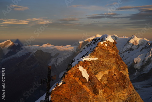 Zachód Słońca oglądany ze szczytu Matterhorn. © Jacek