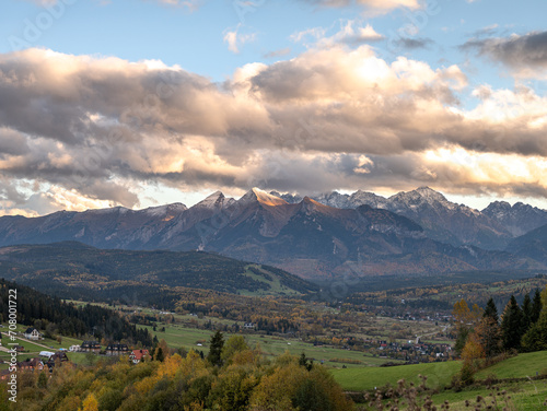Fototapeta Naklejka Na Ścianę i Meble -  view of the mountains from another mountain in autumn