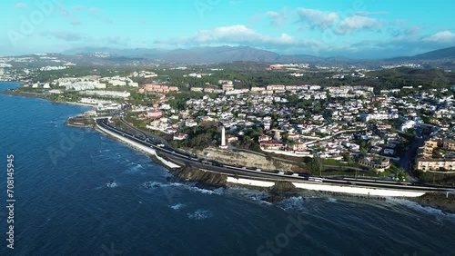 Hermoso faro en la costa Española