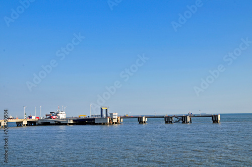 Marine oil terminal
