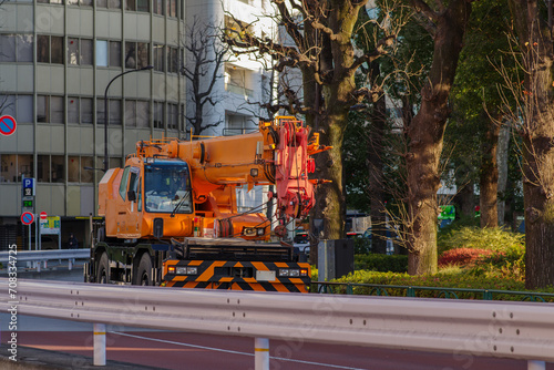 環状三号線のクレーン車