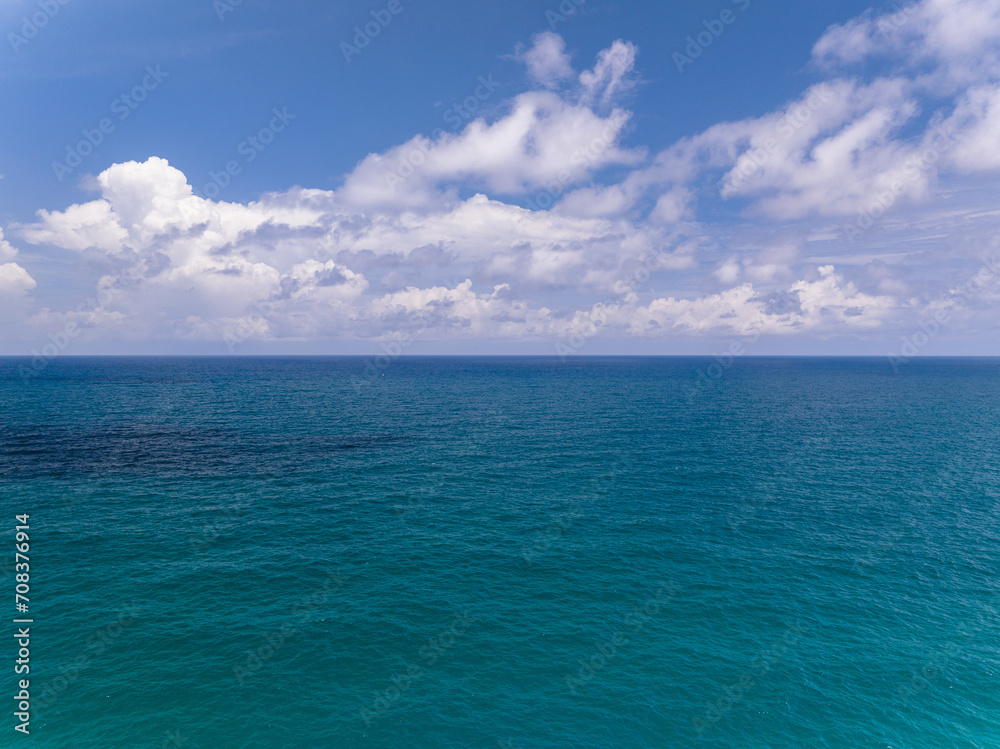 Obraz premium Beautiful ocean in summer day nature seascape view at open sea in summer season,Nature Environment and Travel background,Amazing sea ocean background