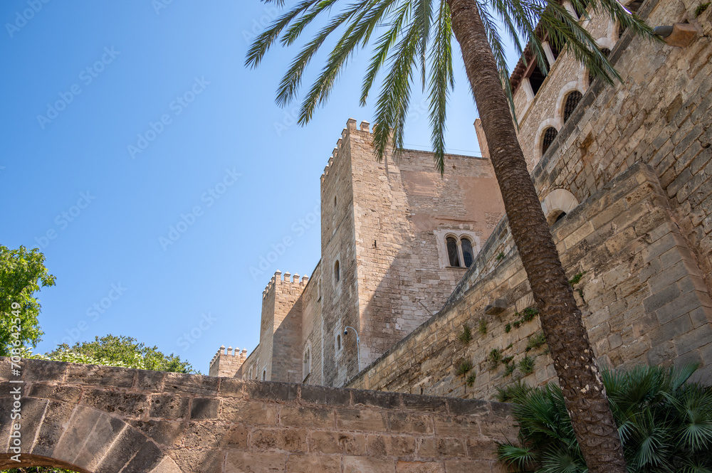 Obraz premium Detail of the Amazing Royal Palace of La Almudaina in Palma.