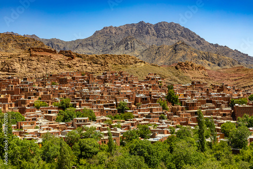 Obraz na płótnie Iran. Village of Abyaneh (Isfahan Province), one of the Iranian historical villages located in the Karkas Mountains (Persian: kuh-e Karkas) w salonie