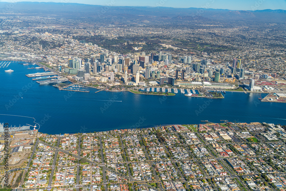 Naklejka premium San Diego Skyline: Aerial Majesty of Urban Waterfront and Architectural Splendor, January 2024