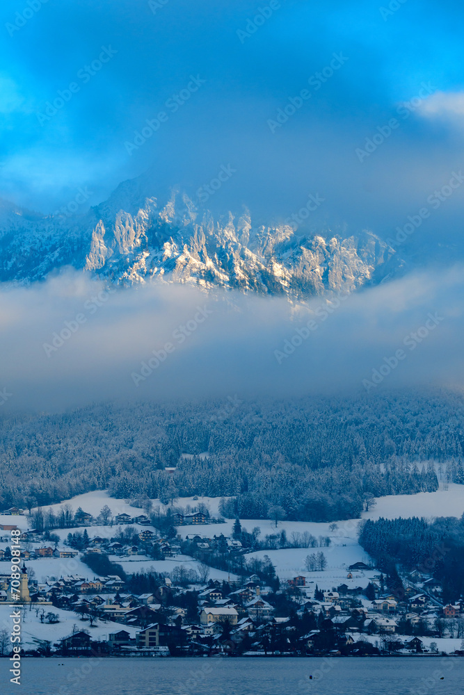 winter at lake attersee in the upper austrian region salzkammergut