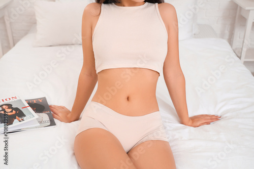 Young woman wearing comfy u...