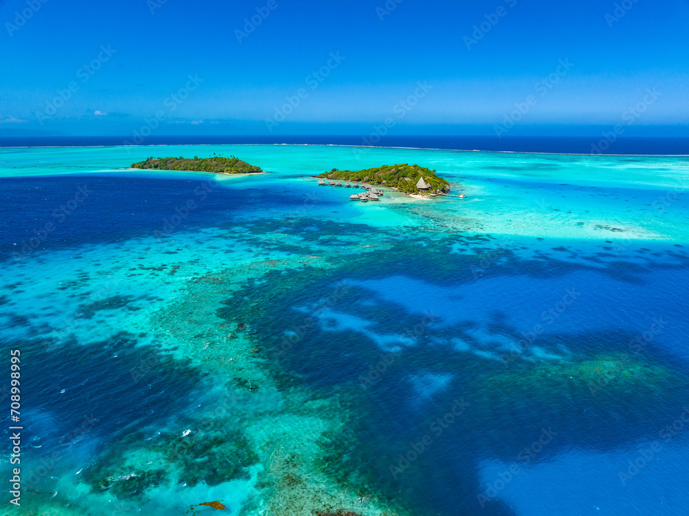 Obraz premium Bora Bora paradise by drone, French Polynesia