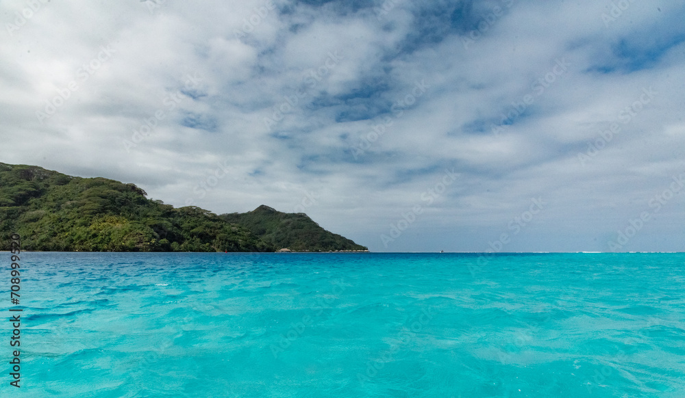Obraz premium Huahine's lagoon, French Polynesia