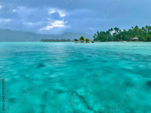 Taha'a's laggon, French Polynesia photo