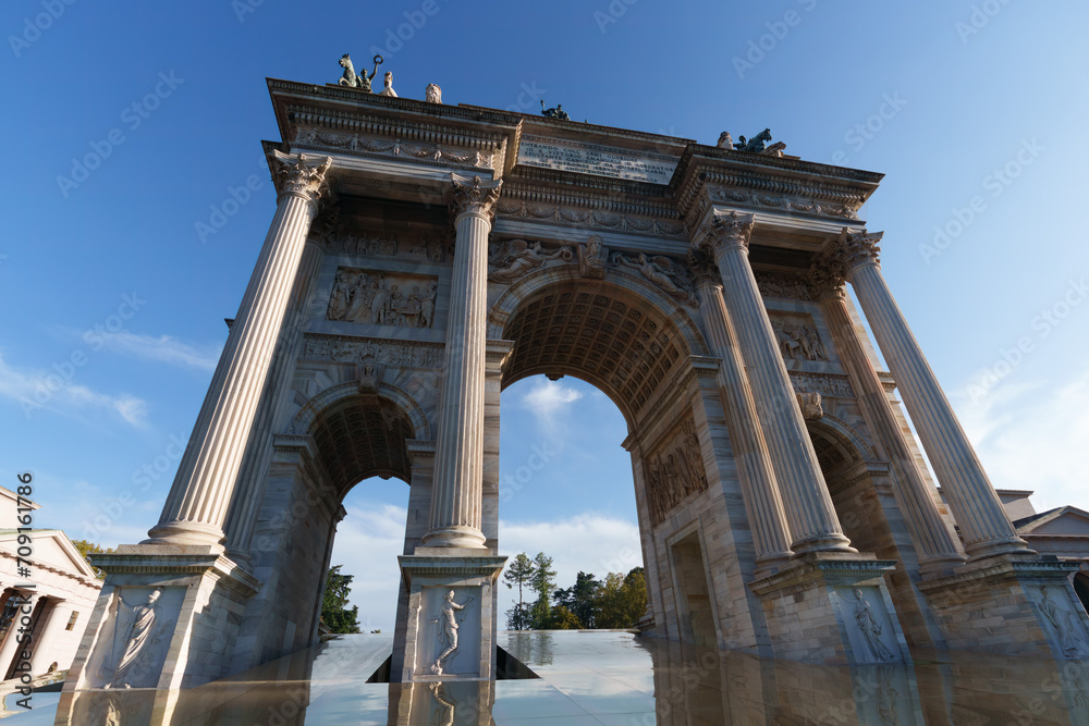Obraz premium Arco della Pace in Milan, Italy