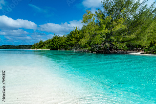 Raivavae's paradise, French Polynesia © Azathoth Pics