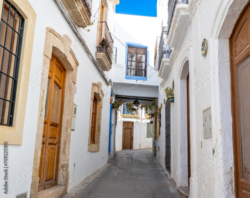 Fototapeta Naklejka Na Ścianę i Meble -  Pedestrian streets in Mojacar old town in Almeria, Spain
