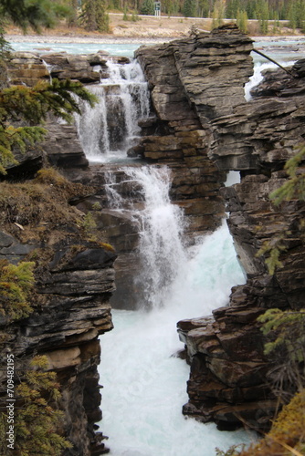 Fototapeta Naklejka Na Ścianę i Meble -  waterfall in the mountains, Jasper National Park, Alberta