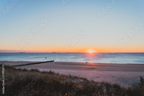 Sonnenuntergang am Meer von einer D  ne fotografiert