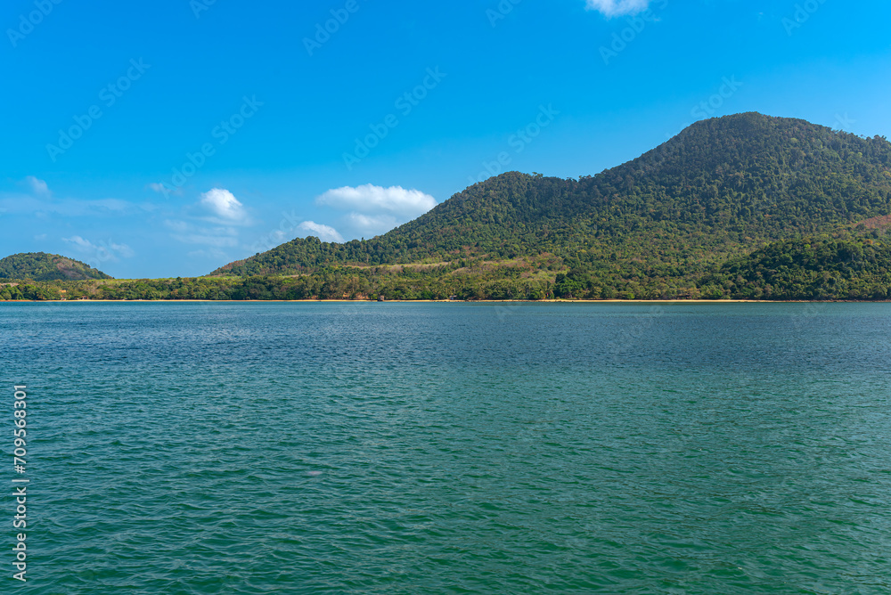 View of the coastline of Ko Pu with the 422m high mountain Kho Pu in the north of the island. Hut Luboa Beach is a long, extremely quiet sandy beach at the foot of the mountain View of the coastline of Ko Pu with the 422m high mountain Kho Pu in the north of the island. Hut Luboa Beach is a long, extremely quiet sandy beach at the foot of the mountain