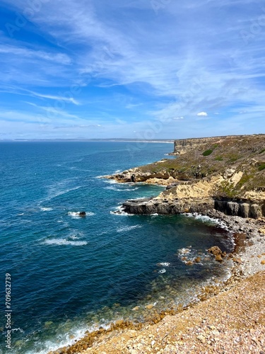 Fototapeta Naklejka Na Ścianę i Meble -  Beautiful rocky ocean coast, blue ocean horizon, natural ocean view