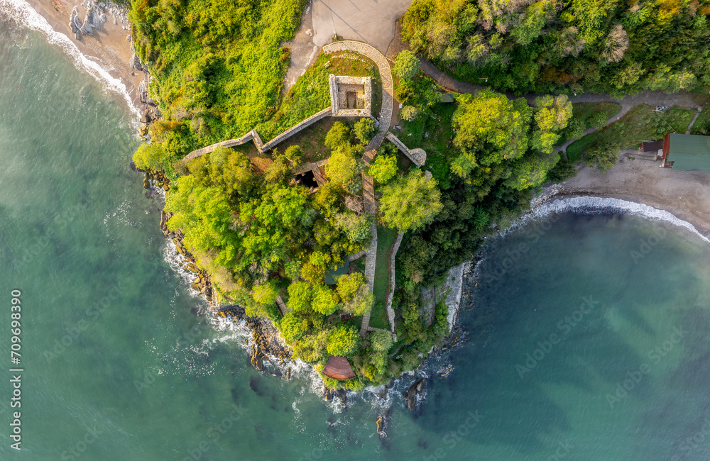 The Ceneviz Castle was built on a cliff located between two bays, 2.5 kilometers west of Düzce Akçakoca District in turkey.