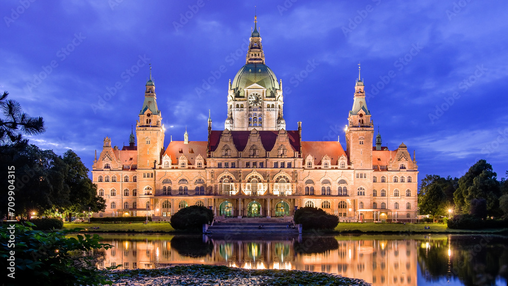 Rathaus Hannover beleuchtet HD Format