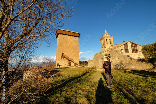 Castillo torreón del siglo XI y iglesia de la Asunción, Sobrarbe, Huesca, Aragón, cordillera de los Pirineos, Spain
