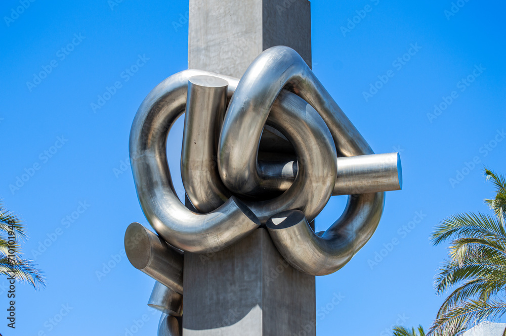 Naklejka premium Sailor knot statue (Nudo Marinero) in Huelva, Spain