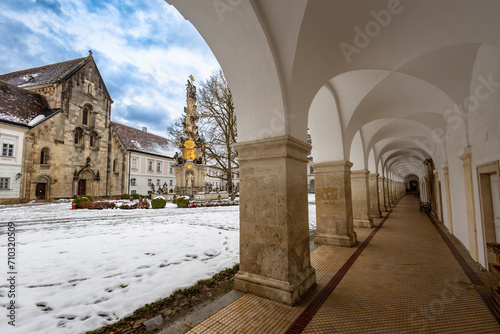 Stift Heiligenkreuz in Niederösterreich, Innenhof photo