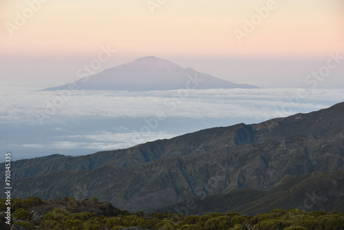 Arid dry African savanna Mount Kilimanjaro, highest peak i Afric