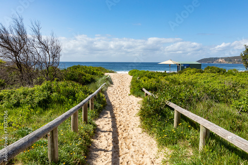 Fototapeta Naklejka Na Ścianę i Meble -  Sandy path to Freshwater Beach Sydney Australia