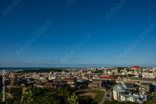 日本の沖縄県那覇市の修復中の首里城の美しい風景