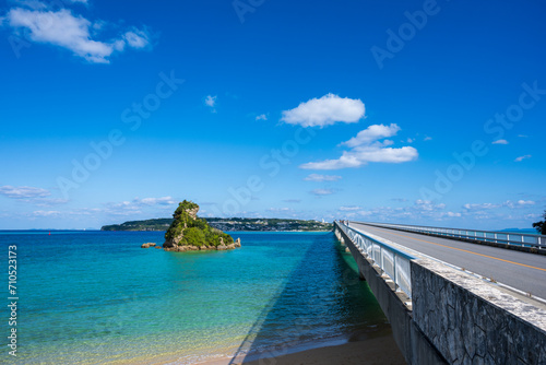 日本の沖縄県のとても美しい海の風景