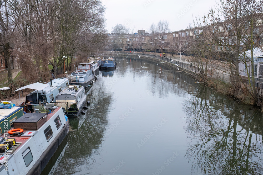 Naklejka premium Paddington basin London england uk 