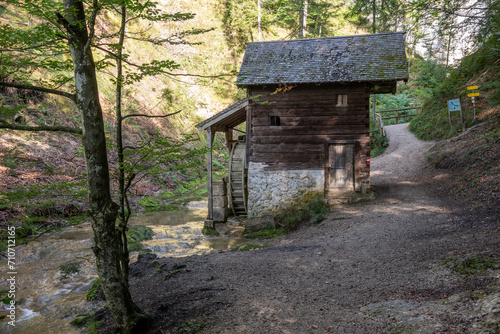 Alte Mühle an der Plötz im Salzburger Land, Österreich