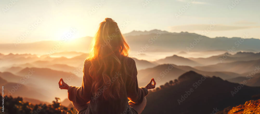 Banner Woman practicing yoga and meditation on mountain at sunset - obrazy, fototapety, plakaty 