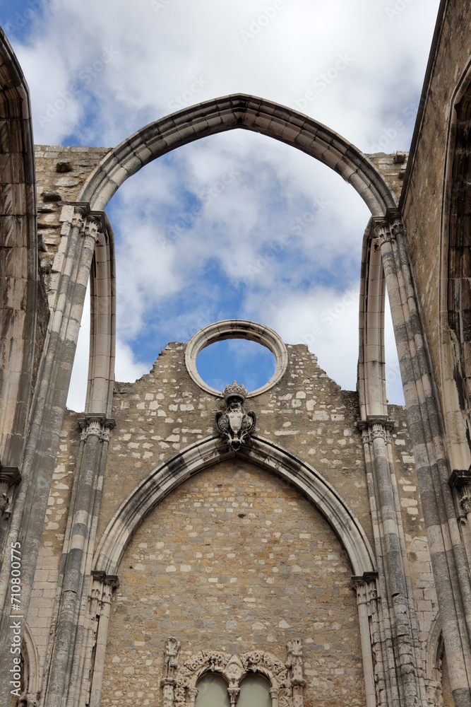 Φωτογραφία Ruins of the Convent of Our Lady of Mount Carmel (Convento da Ordem do Carmo), a former Catholic convent located in the civil parish of Santa Maria Maior, municipality of Lisbon, Portugal