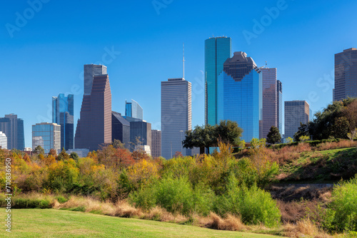 Houston downtown at sunny autumn day in Eleanor Tinsley Park, Houston, Texas, USA © lucky-photo