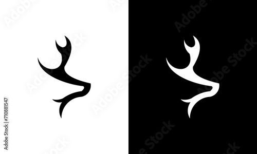 minimalist deer head logo design vector