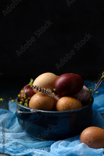 Obraz na płótnie Still life with eggs and flowers w salonie