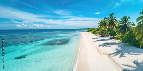 Tropical white sand beach w...