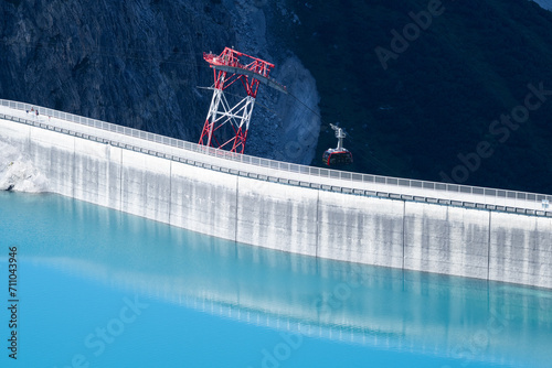 Seilbahn an Staumauer, Lünersee, Österreich