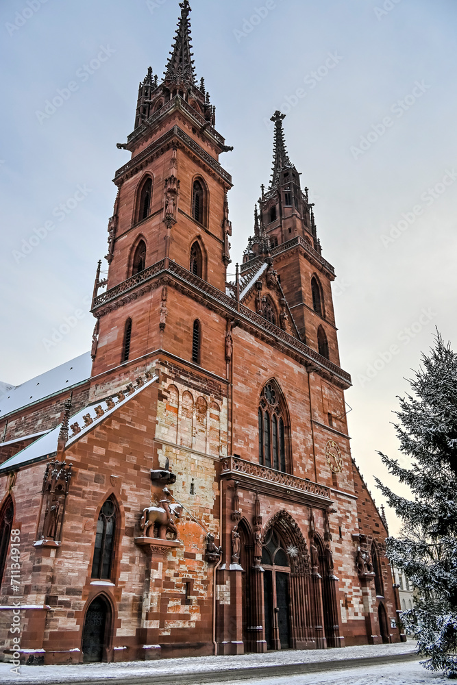 Basel, Münster, Kirche, Münsterplatz, Tannenbaum, Weihnachten, Schnee, Schneedecke, Grossbasel, Altstadt, Altstadthäuser, Stadt, Pfalz, Kreuzgang, Rhein, Winter, Schweiz