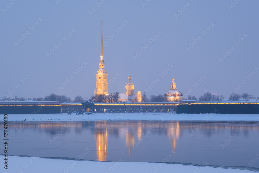 Fototapeta premium Twilight over the Peter and Paul Fortress and the Neva. Saint Petersburg. Russia