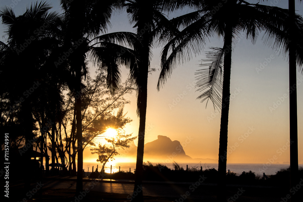 Obraz premium sunset at the beach