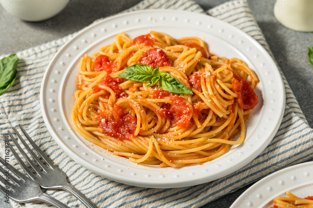 Italian Spaghetti al Pomodoro Pasta