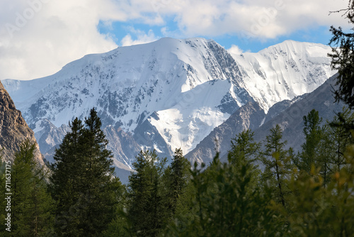 Mountain peaks of Altai © Pavel Polyanov